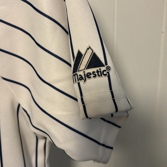 Vintage Yankees Youth Boys Derek Jeter Jersey Medium - Picture 4 of 7